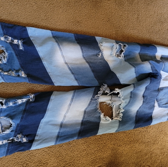 Distressed Denim - Picture 6 of 6